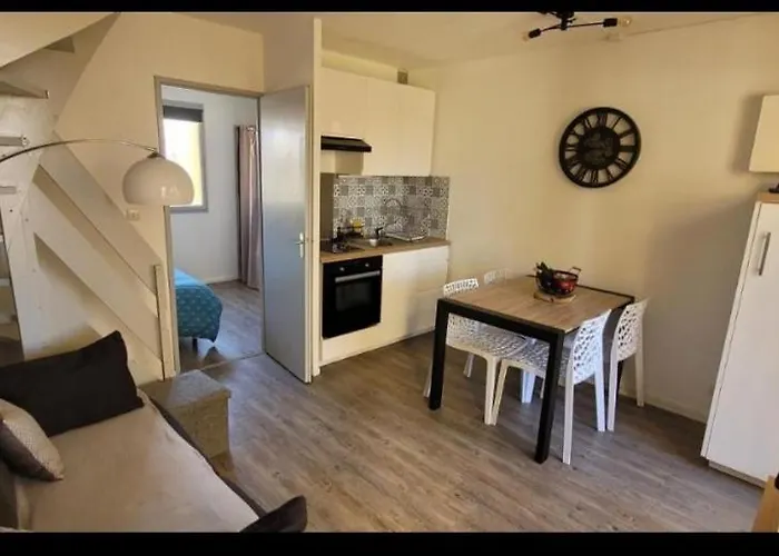 Διαμέρισμα 50m De La Plage, Clim, Joli 6p, Secteur Grande *